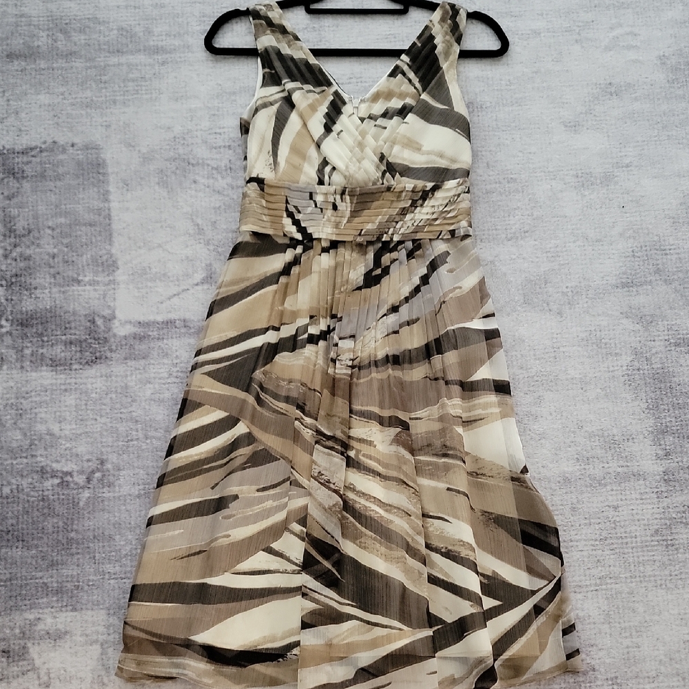 Banana Republic Elegant Beige and Brown Patterned Dress